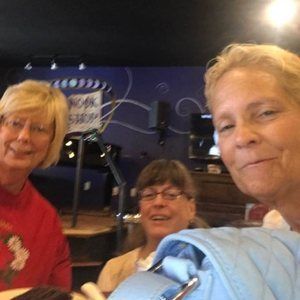 Meet your Posher, Laurie